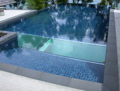 Glass Swimming Pool by DDSV Concept